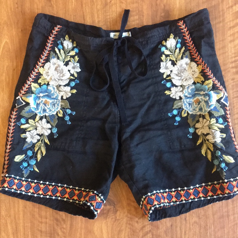 Johnny Was linen shorts